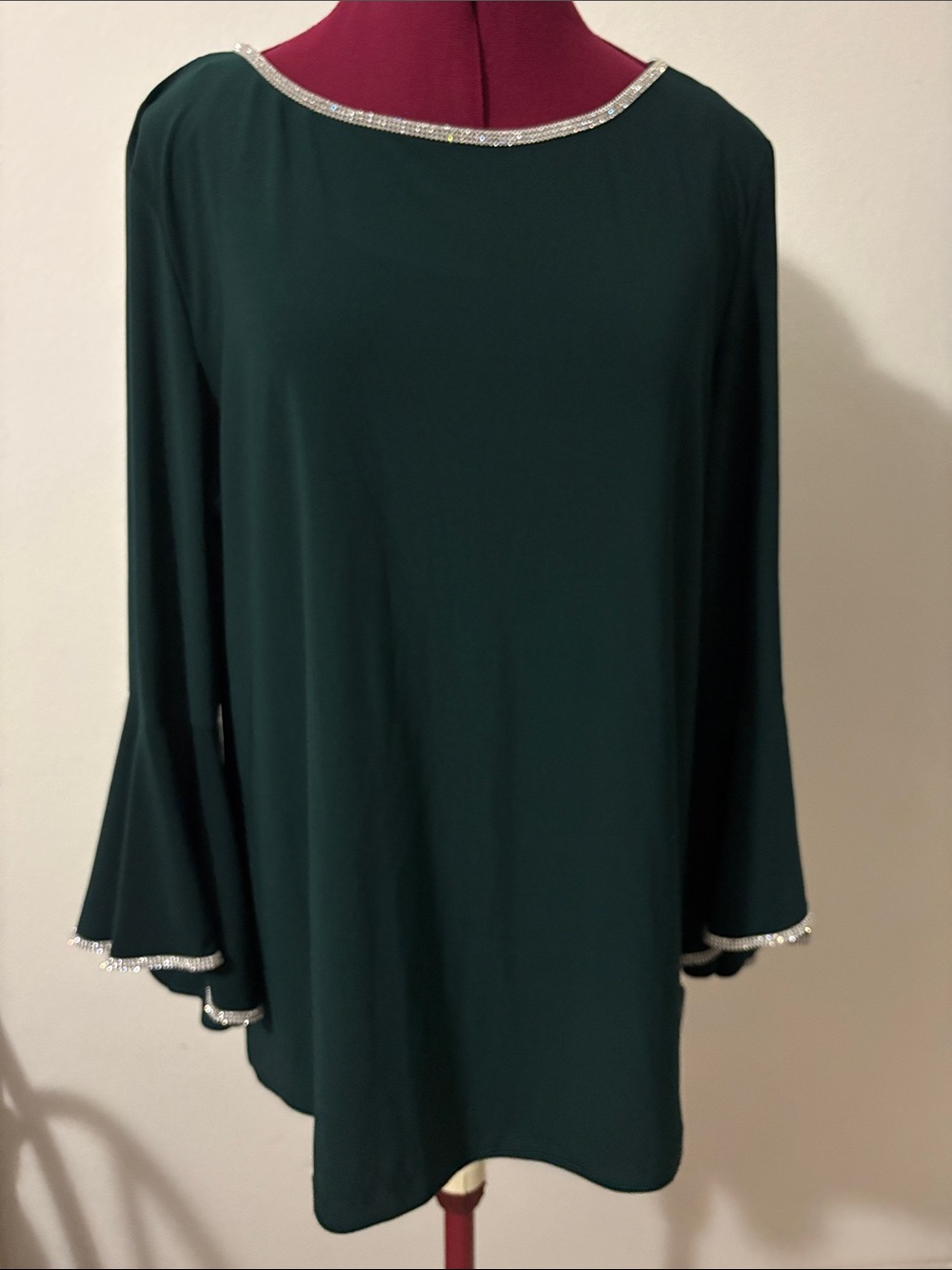 Prelude SZ XL Green blouse sparkling rhinestone trim along neckline & cuffs